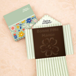 Prête à Croquer - Modèle Fleur Bonne Fête Mamie Prête à Croquer - Modèle Fleur Bonne Fête Mamie Chocolat Noir Enveloppe Fleurs
