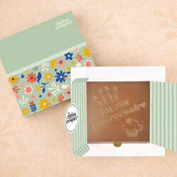 Prête à Croquer - Modèle Joyeux Anniversaire Prête à Croquer - Modèle Joyeux Anniversaire Chocolat Lait Coffret Modèle Fleurs